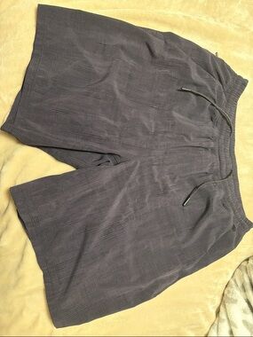 Lululemon lined gym shorts